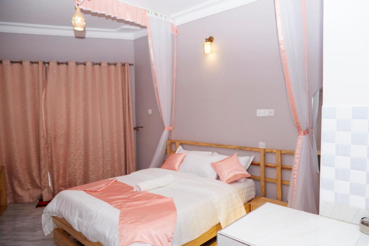 Westway Luxury Suites Mbarara المظهر الخارجي الصورة